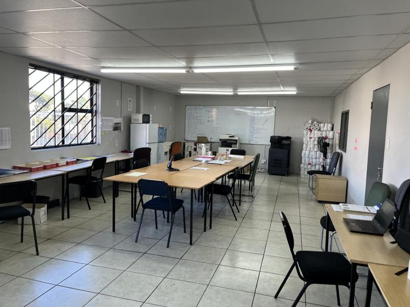 To Let Commercial Property for Rent in Killarney Gardens Western Cape